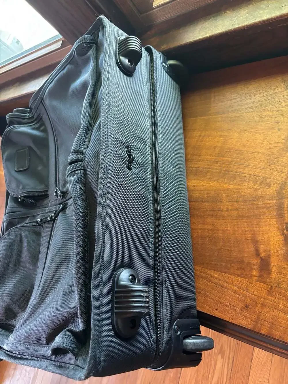 Tumi Alpha Black Wheeled Rolling Garment Bag Extended Trip Suitcase